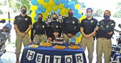 Fã mirim da PRF ganha festa de aniversário organizada por agentes, em João Pessoa Fã mirim da PRF ganha festa de aniversário organizada por agentes, em João Pessoa