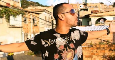 Poeta do Funk: Mc Andrezinho Shock, canta ‘A vida é tipo roda gigante’ Poeta do Funk: Mc Andrezinho Shock, canta ‘A vida é tipo roda gigante’
